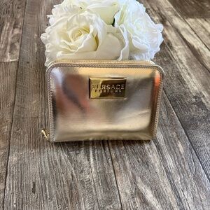 VERSACE Parfum Gold metallic
Wallet/Wristlet